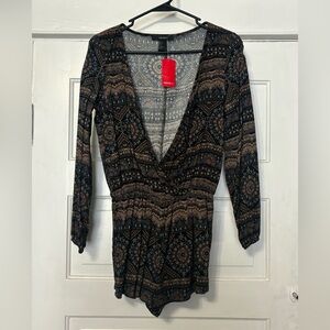 Forever 21 romper, size small. Never worn.